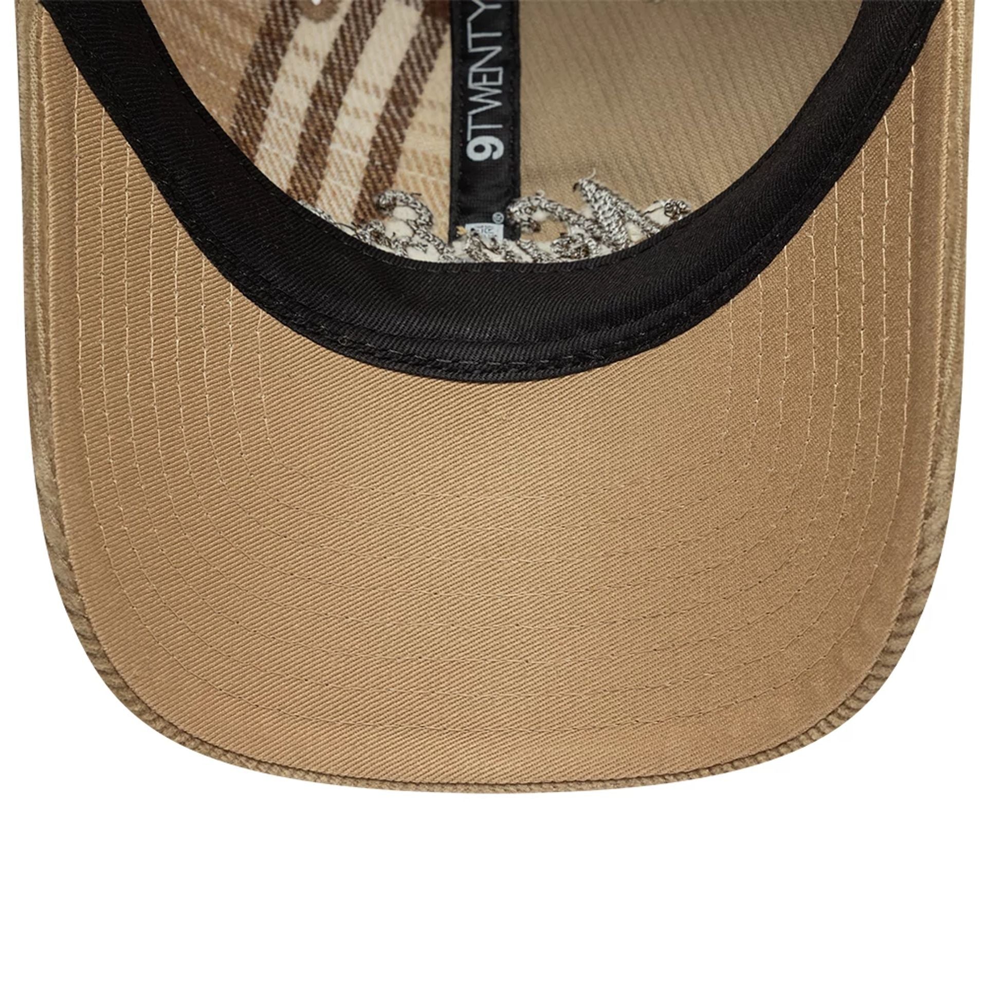 This is a New Era Contrast Beige 9TWENTY Adjustable Cap 2