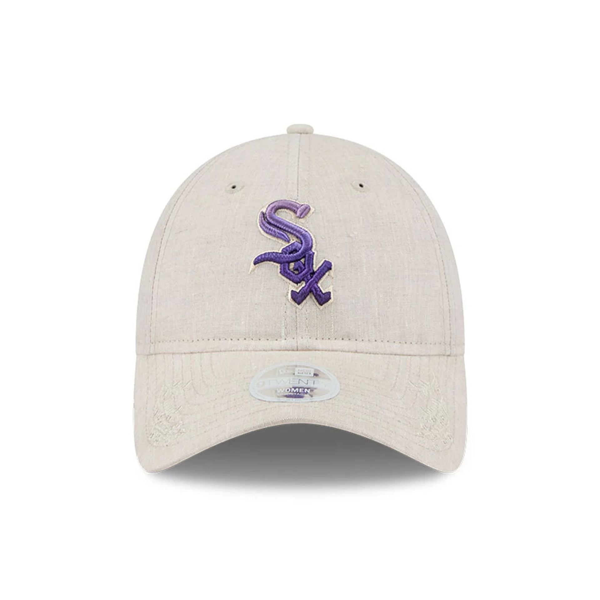 This is a Chicago White Sox Floral Visor Open Beige 9TWENTY Adjustable Cap 2