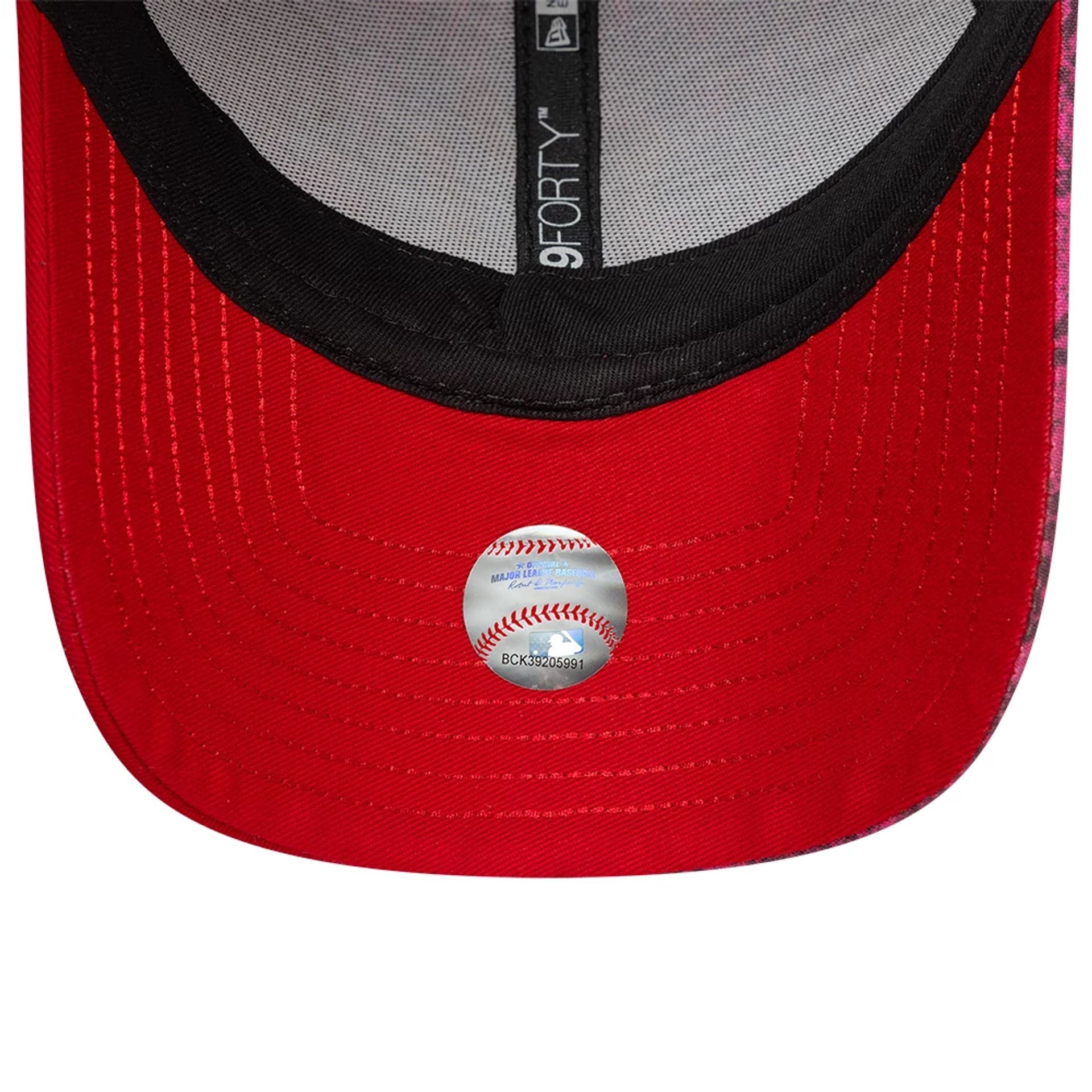 This is a New York Yankees Floral Snake Red 9FORTY Adjustable Cap 2