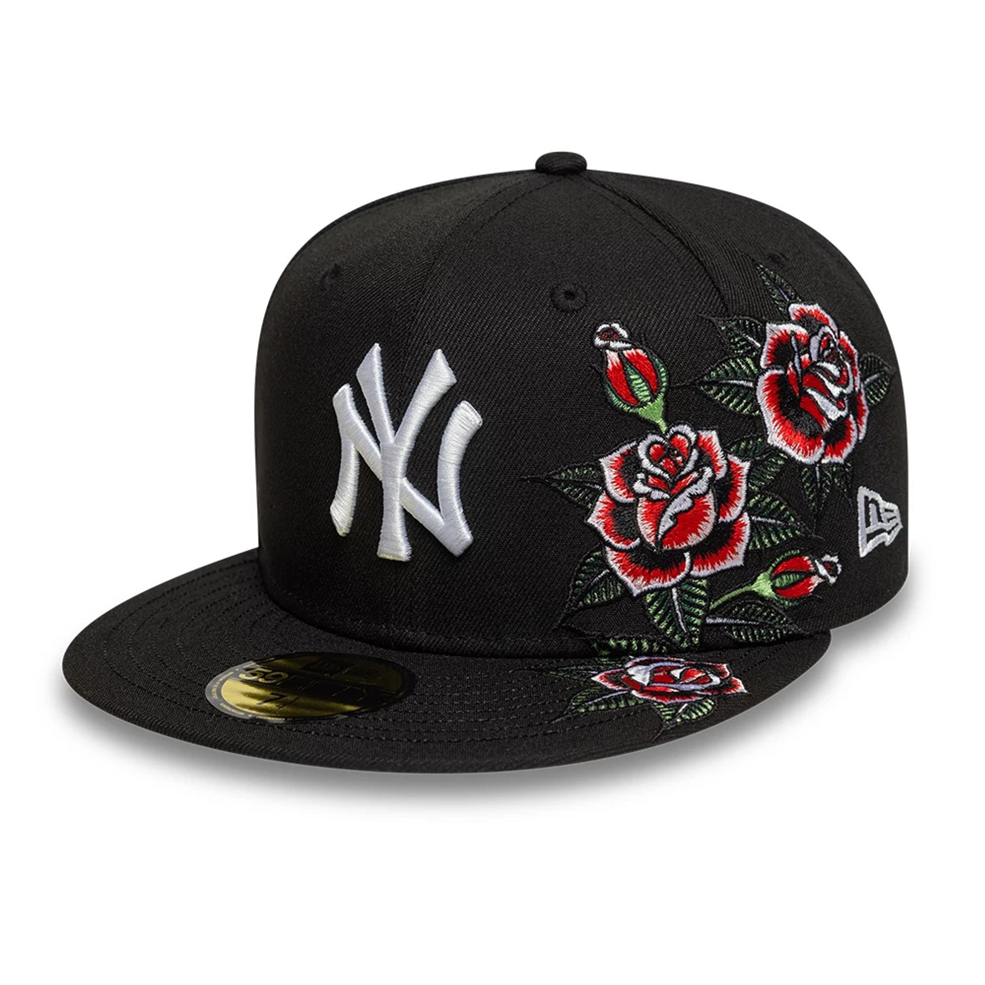 This is a New York Yankees MLB Floral Black 59FIFTY Fitted Cap 1