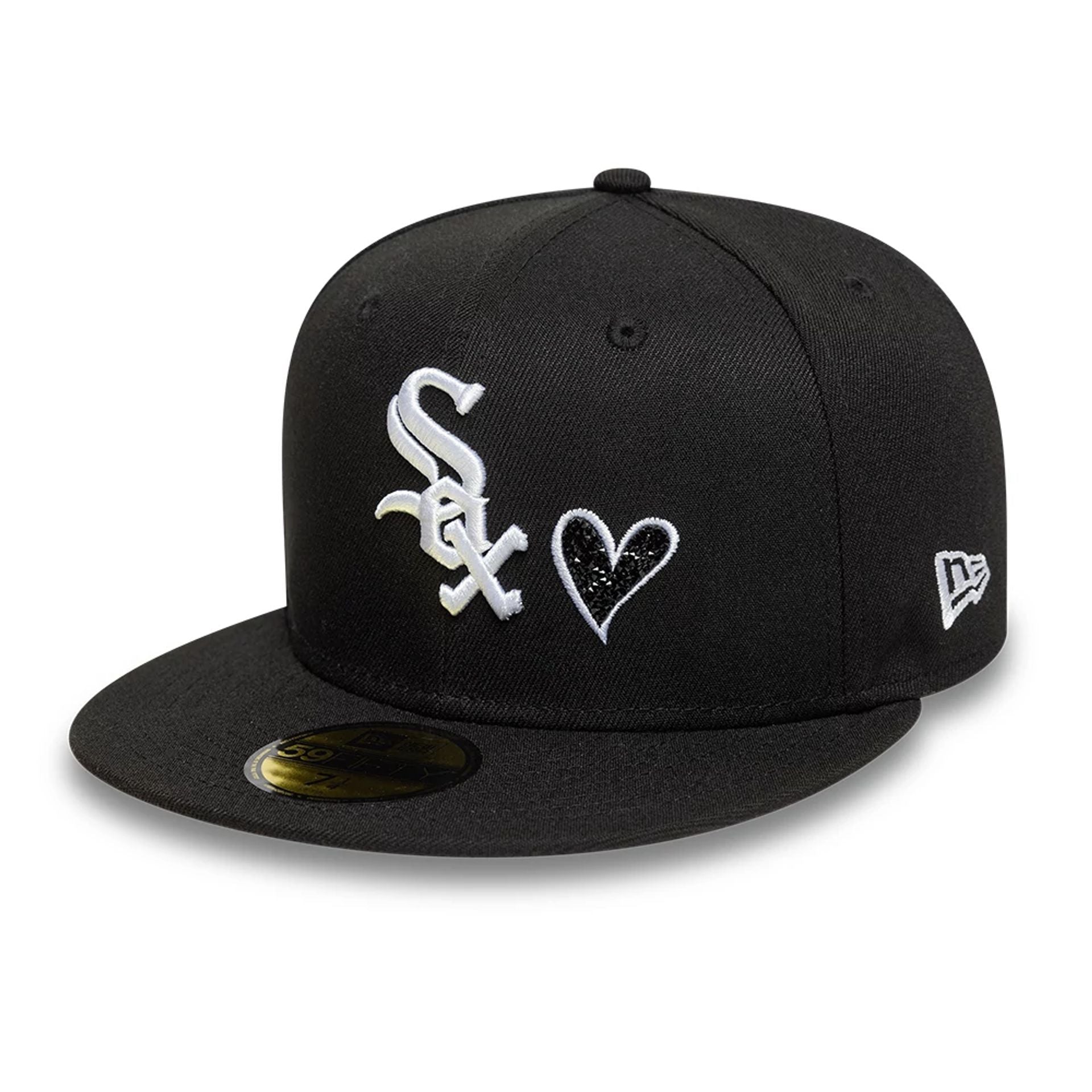 This is a Chicago White Sox Team Heart Logo Black 59FIFTY Fitted Cap 1