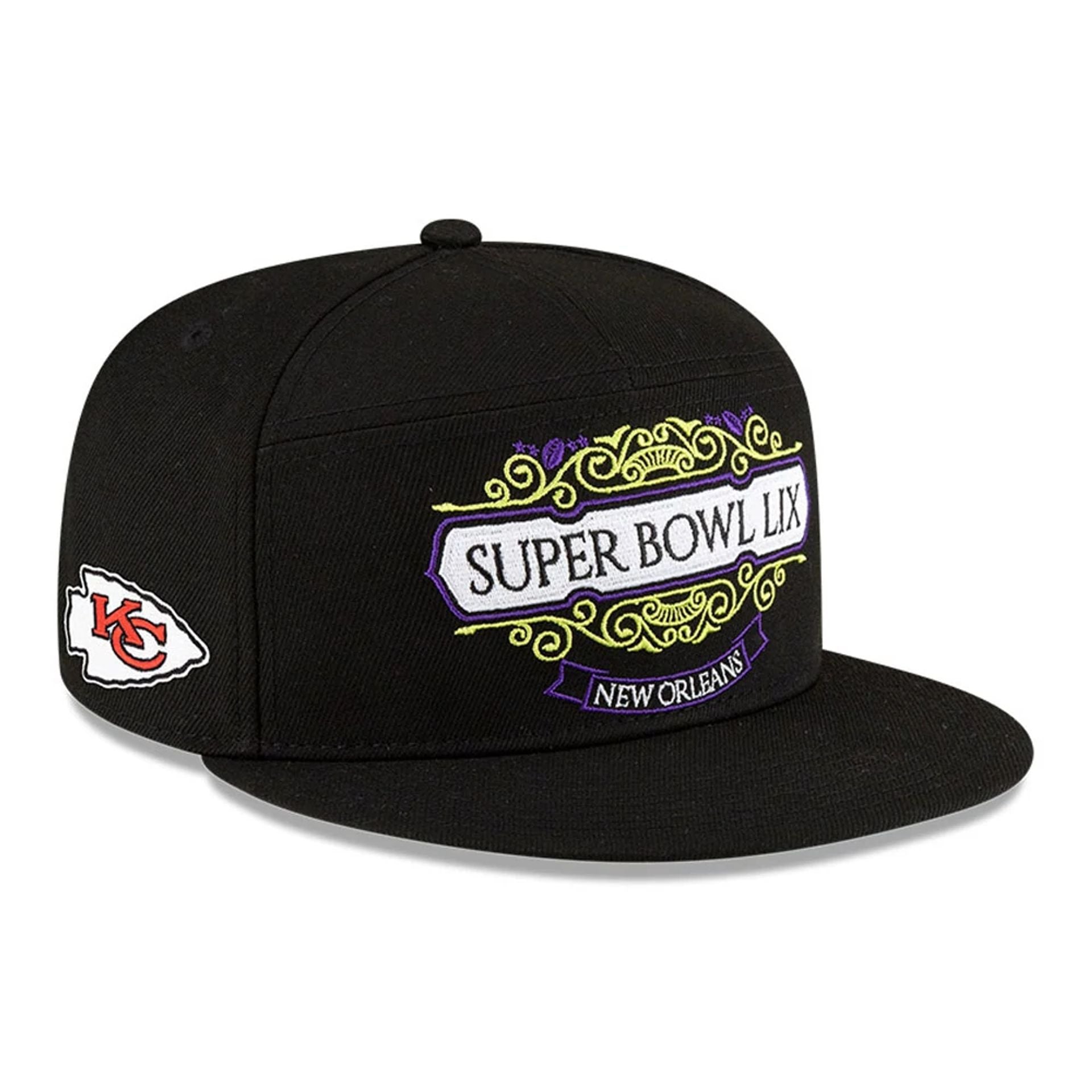 This is a Kansas City Chiefs Super Bowl 2025 On Field Black Split Panel 9FIFTY Snapback Cap 1