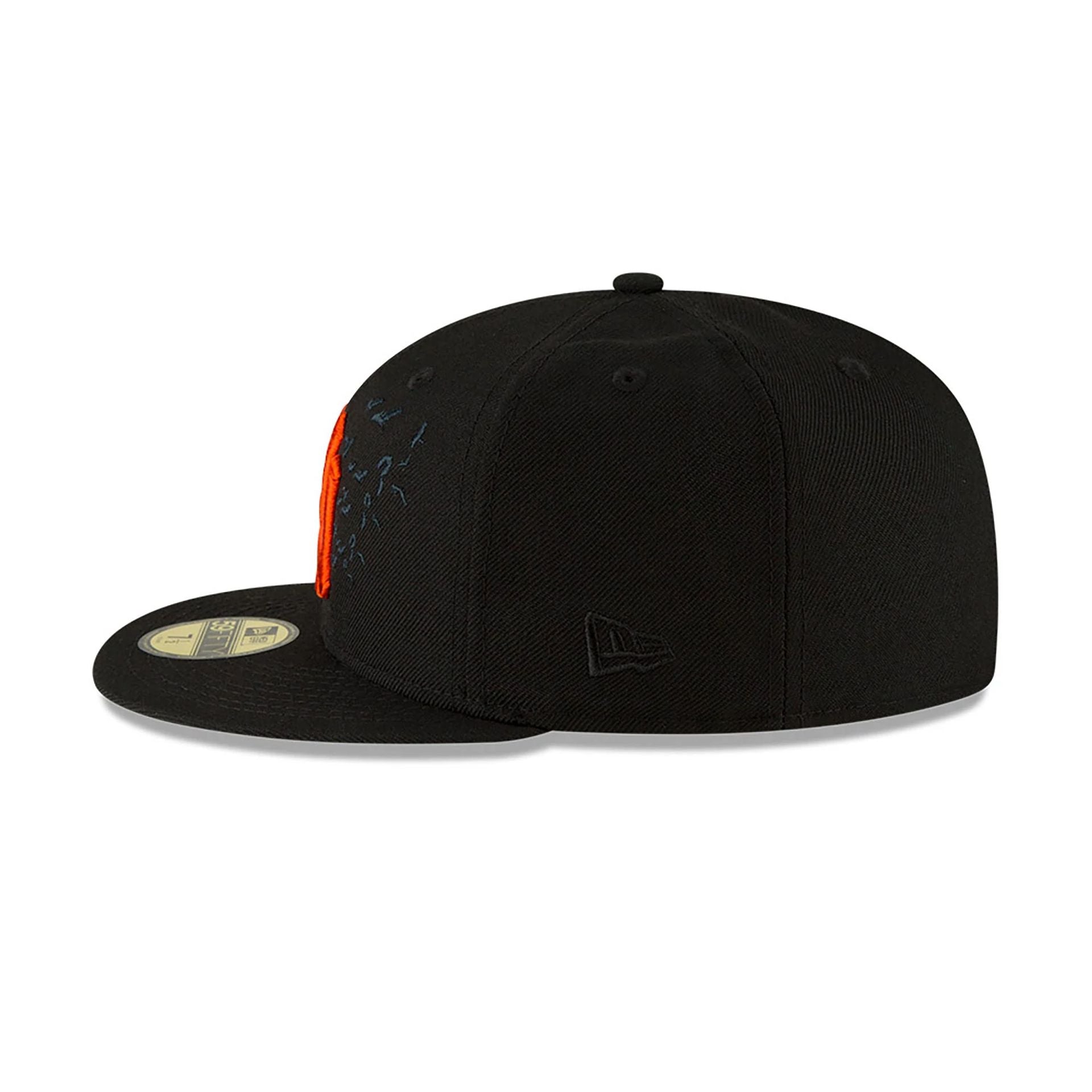 This is a New York Yankees Halloween Bats Black 59FIFTY Fitted Cap 6