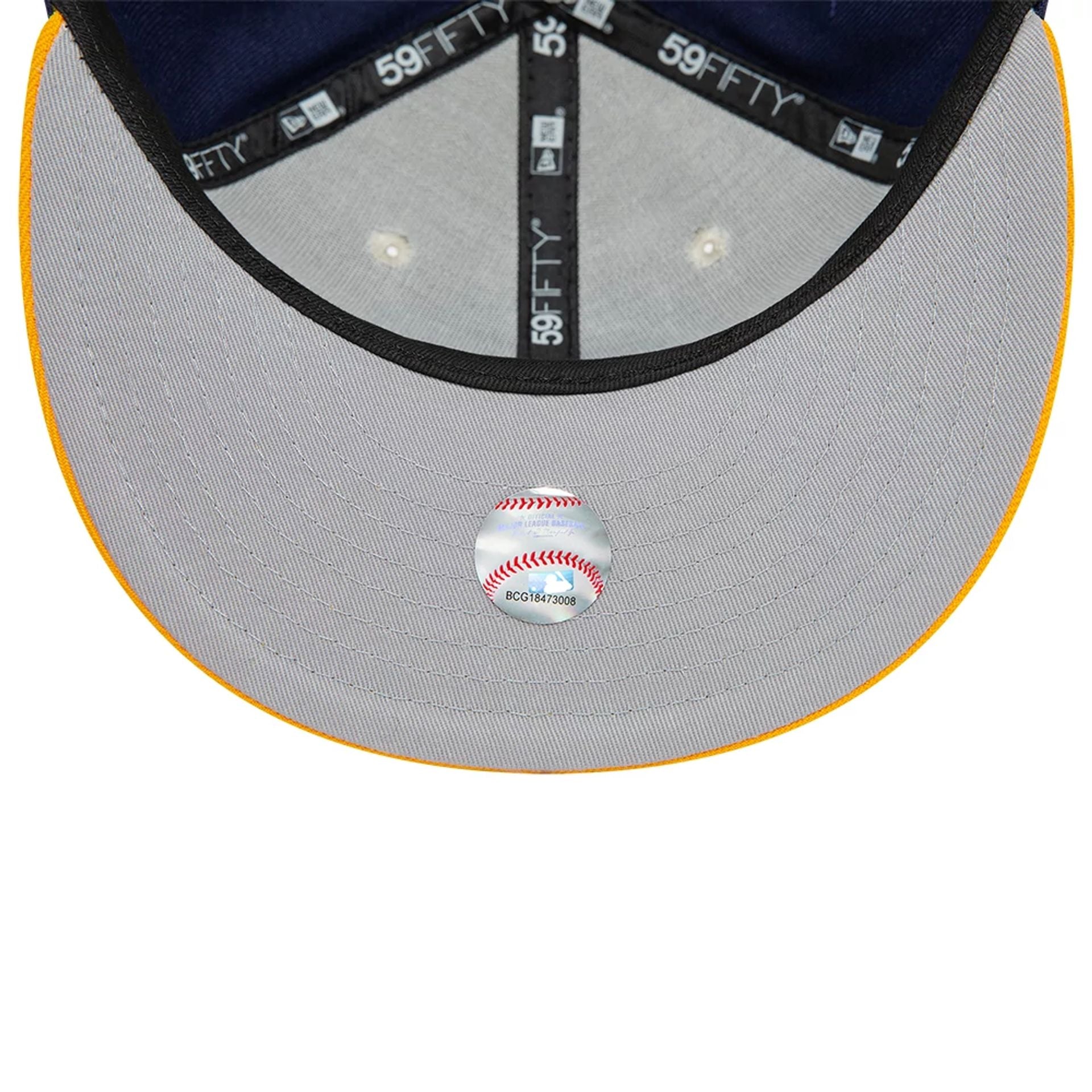 This is a Milwaukee Brewers MLB Chrome White 59FIFTY Fitted Cap 2