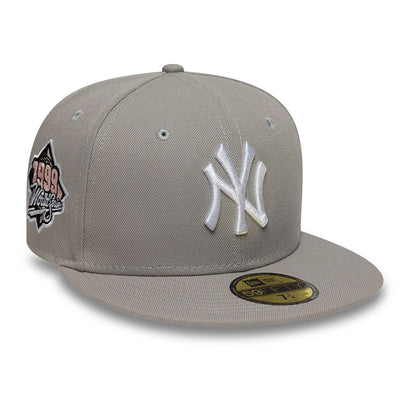 This is a New York Yankees Grey 59FIFTY Fitted Cap 1