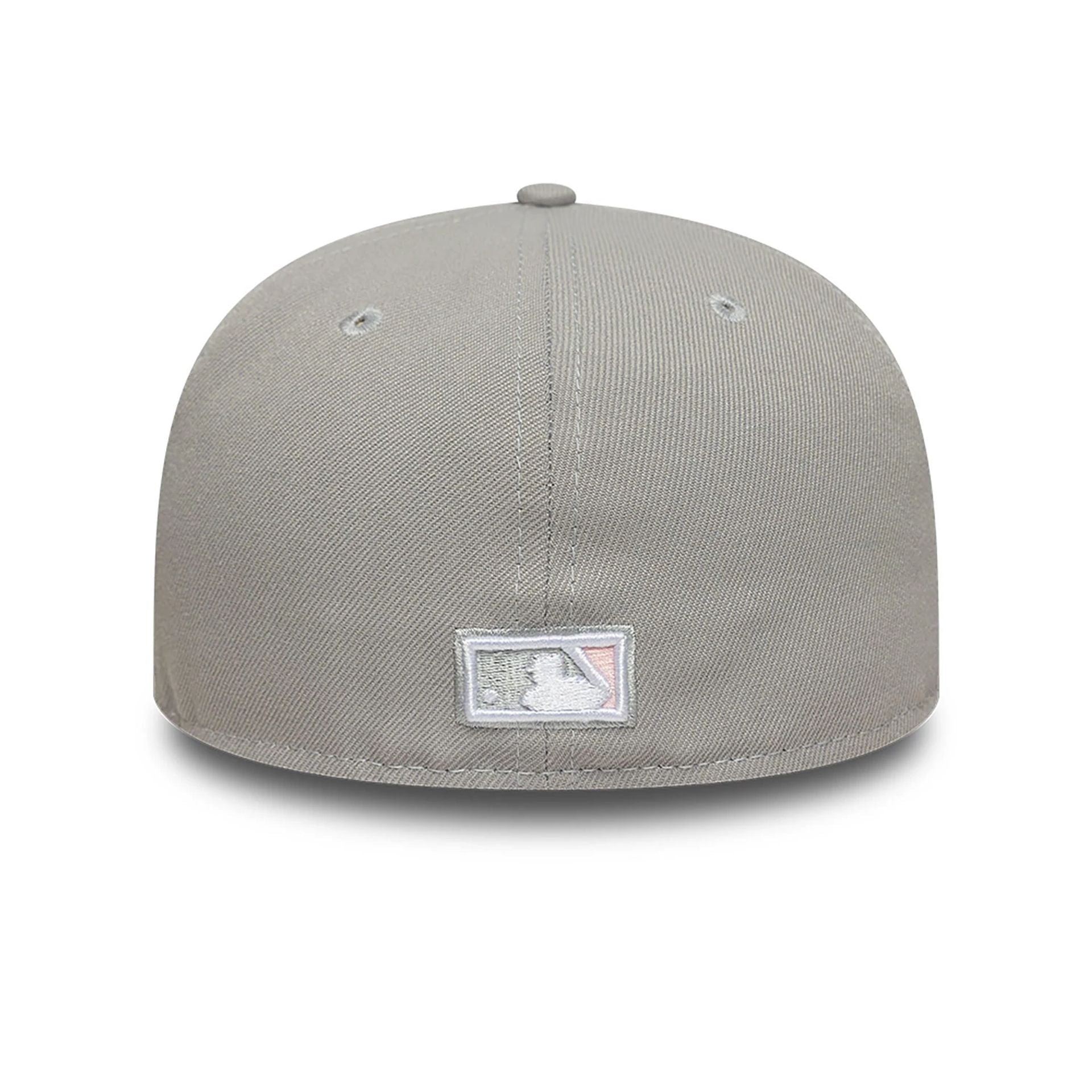 This is a New York Yankees Grey 59FIFTY Fitted Cap 5