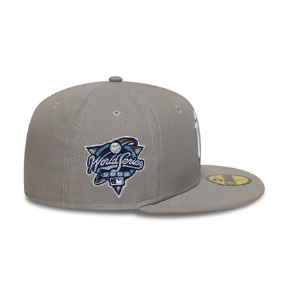 This is a New York Yankees Grey 59FIFTY Fitted Cap 5