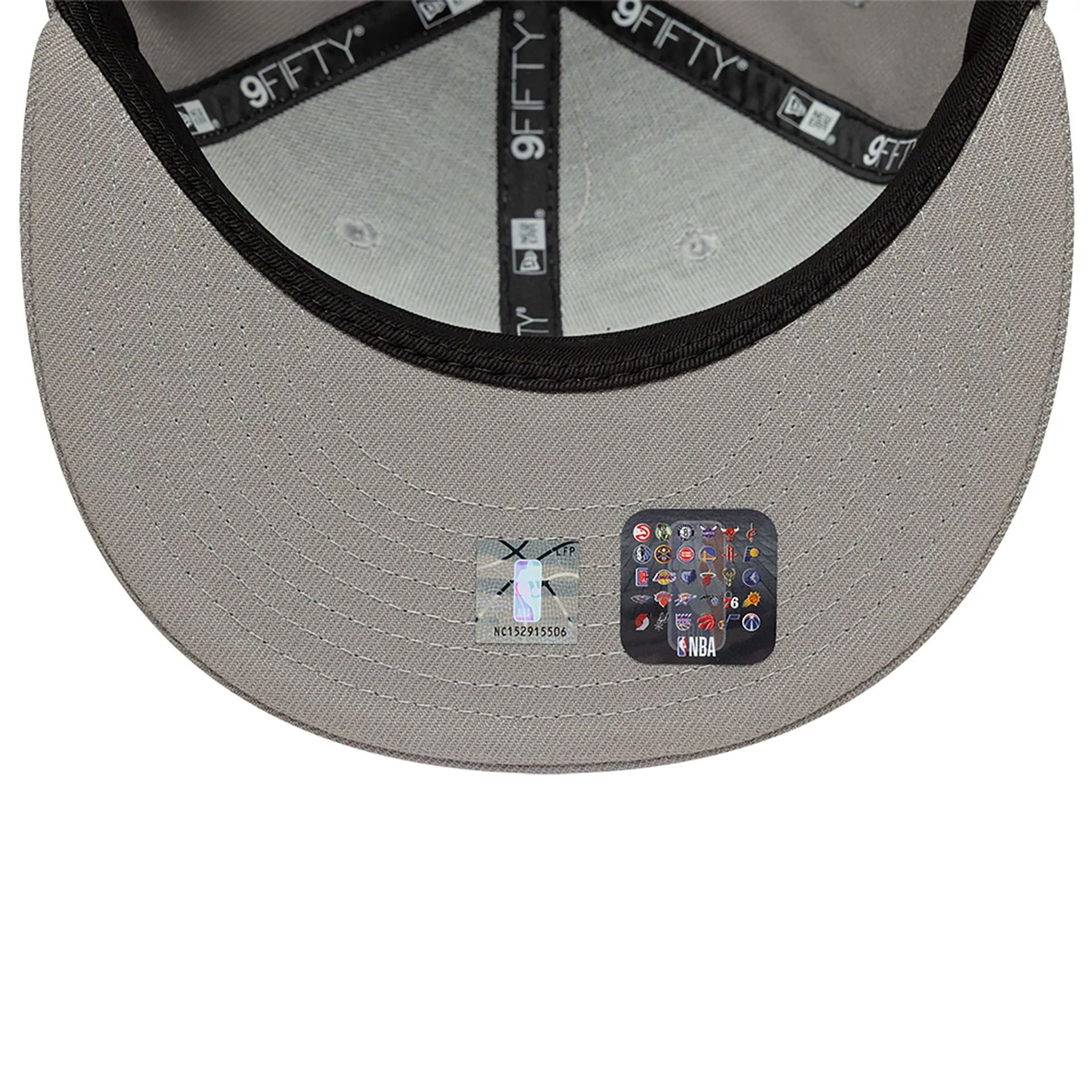 This is a Chicago Bulls Grey 9FIFTY Snapback Cap 7