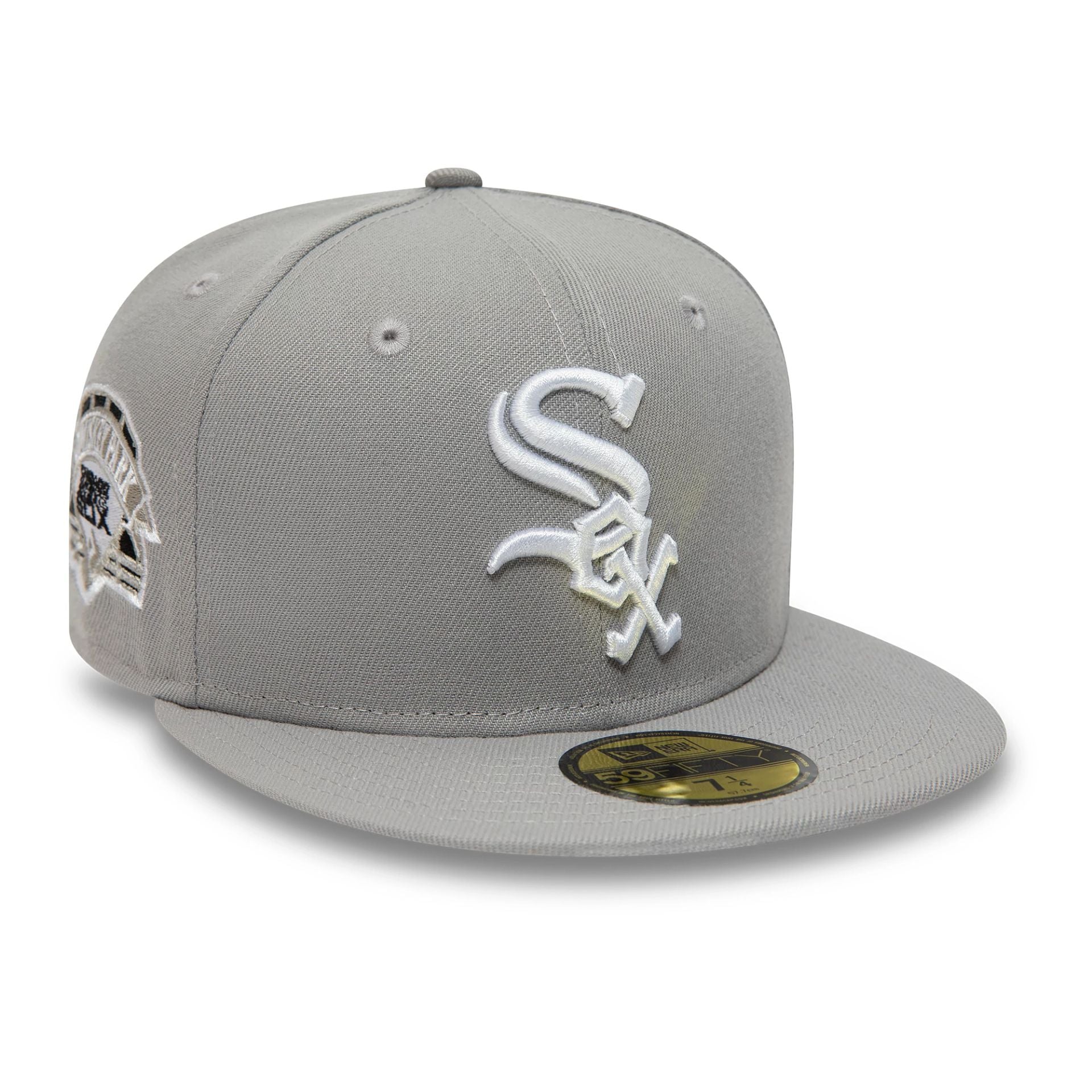 This is a Chicago White Sox Grey 59FIFTY Fitted Cap 1