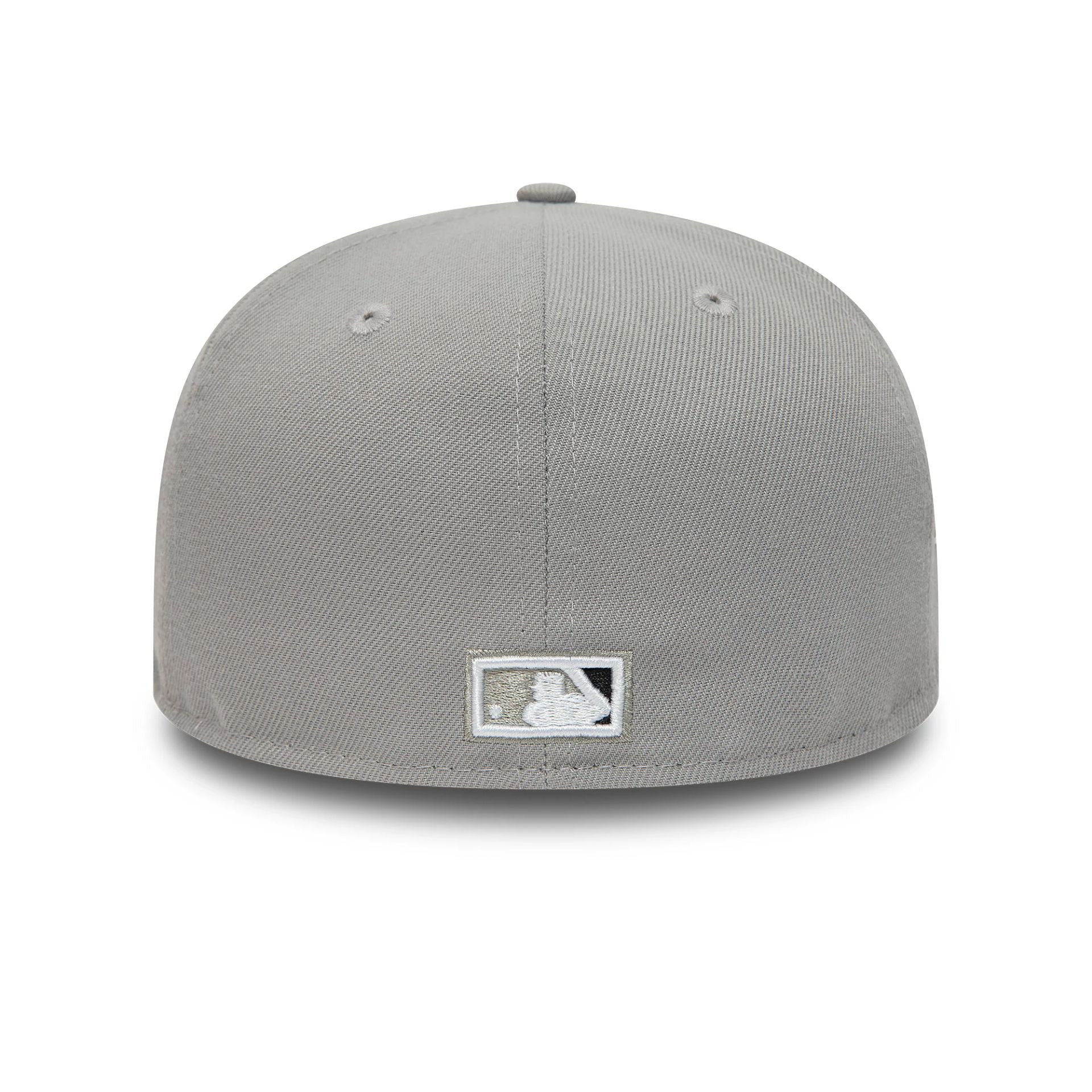 This is a Chicago White Sox Grey 59FIFTY Fitted Cap 4