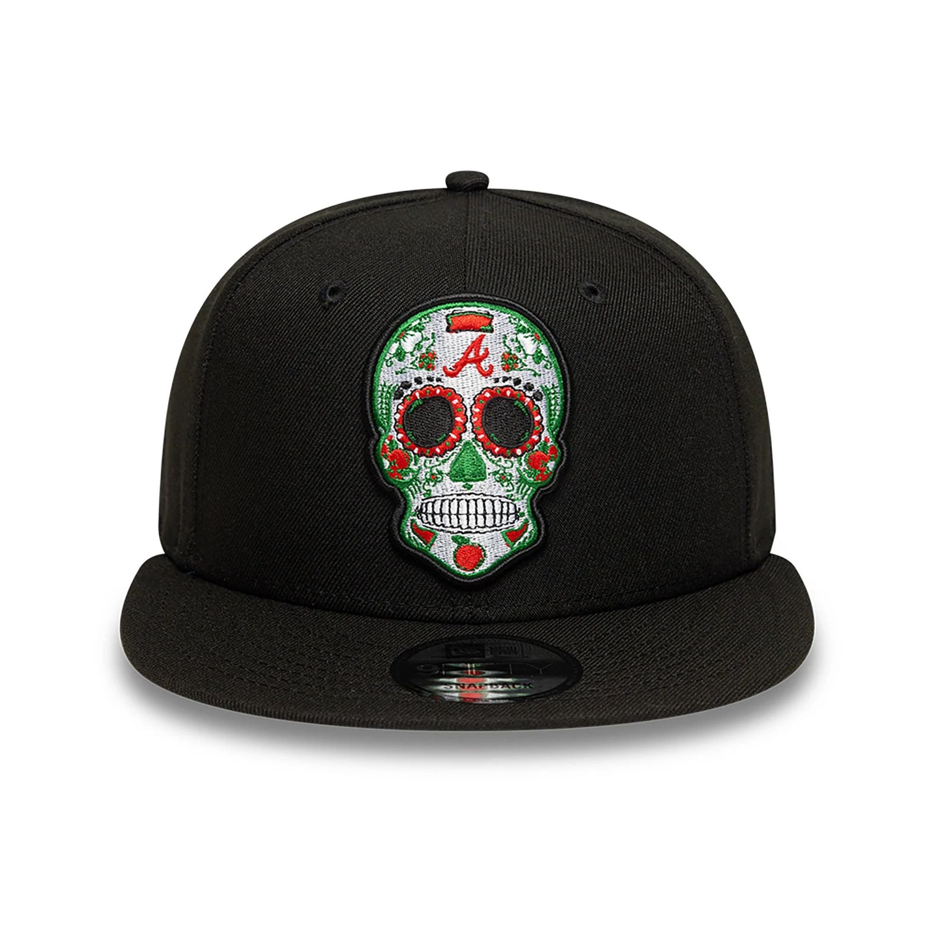 This is a Atlanta Braves MLB Skull Black 9FIFTY Snapback Cap 3