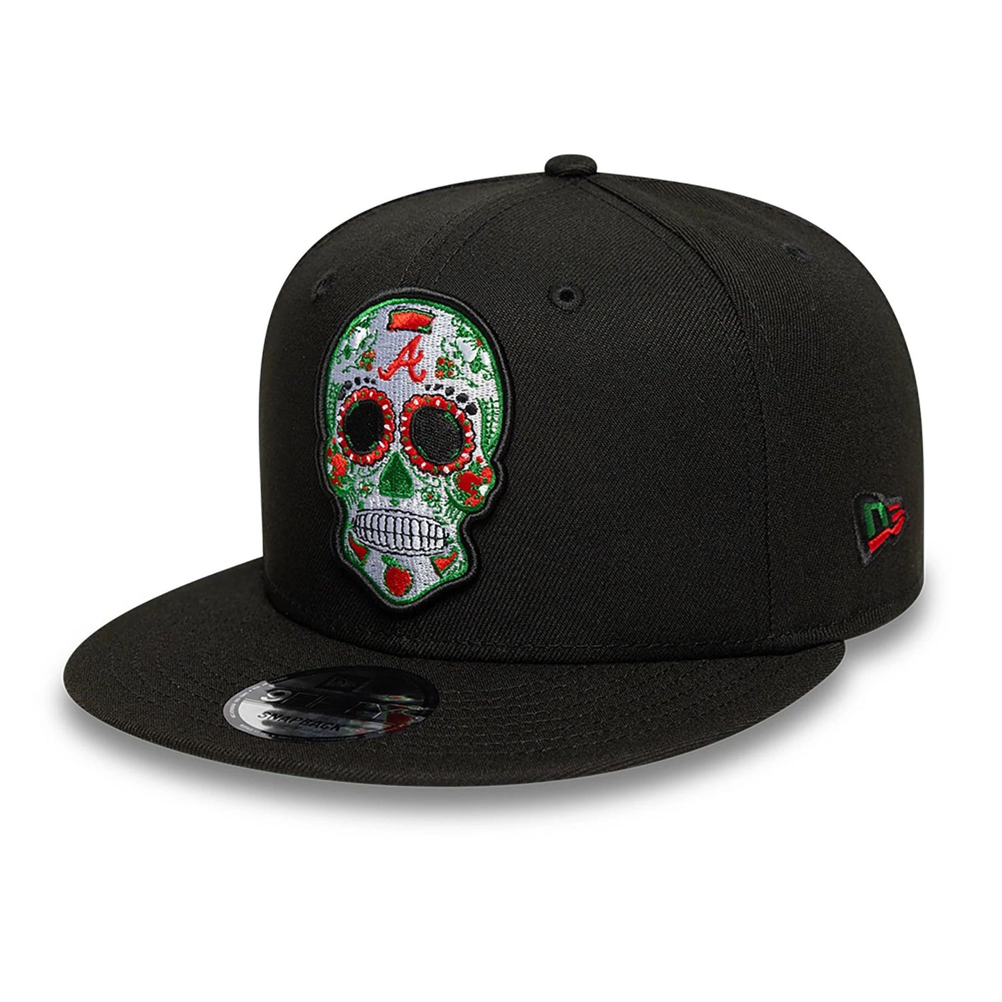 This is a Atlanta Braves MLB Skull Black 9FIFTY Snapback Cap 1