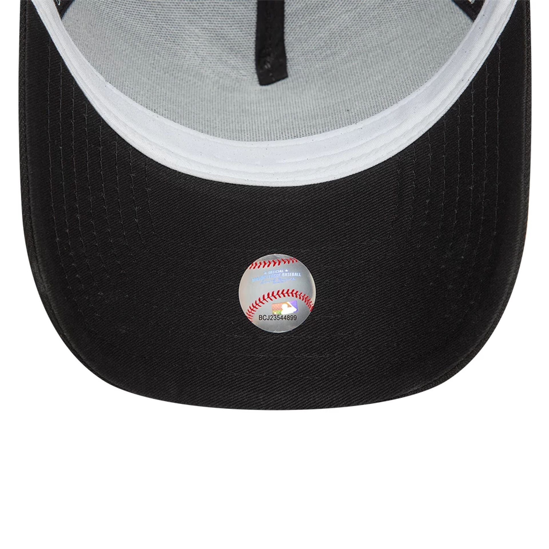 This is a Chicago White Sox Lips Black 9FORTY A-Frame Cap 2