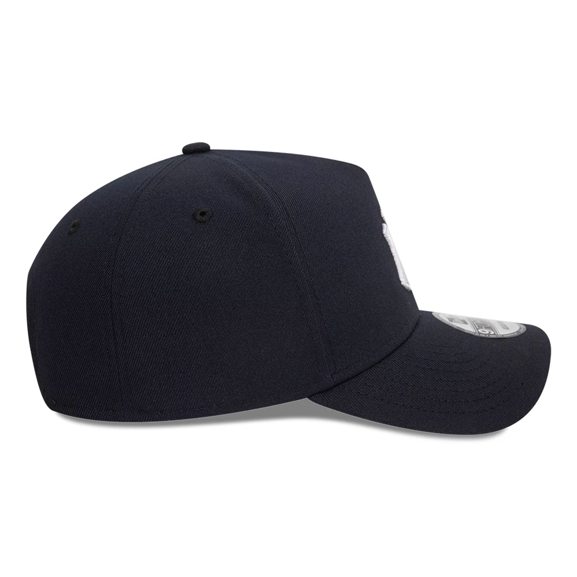 This is a New York Yankees Lips Navy 9FORTY A-Frame Cap 6