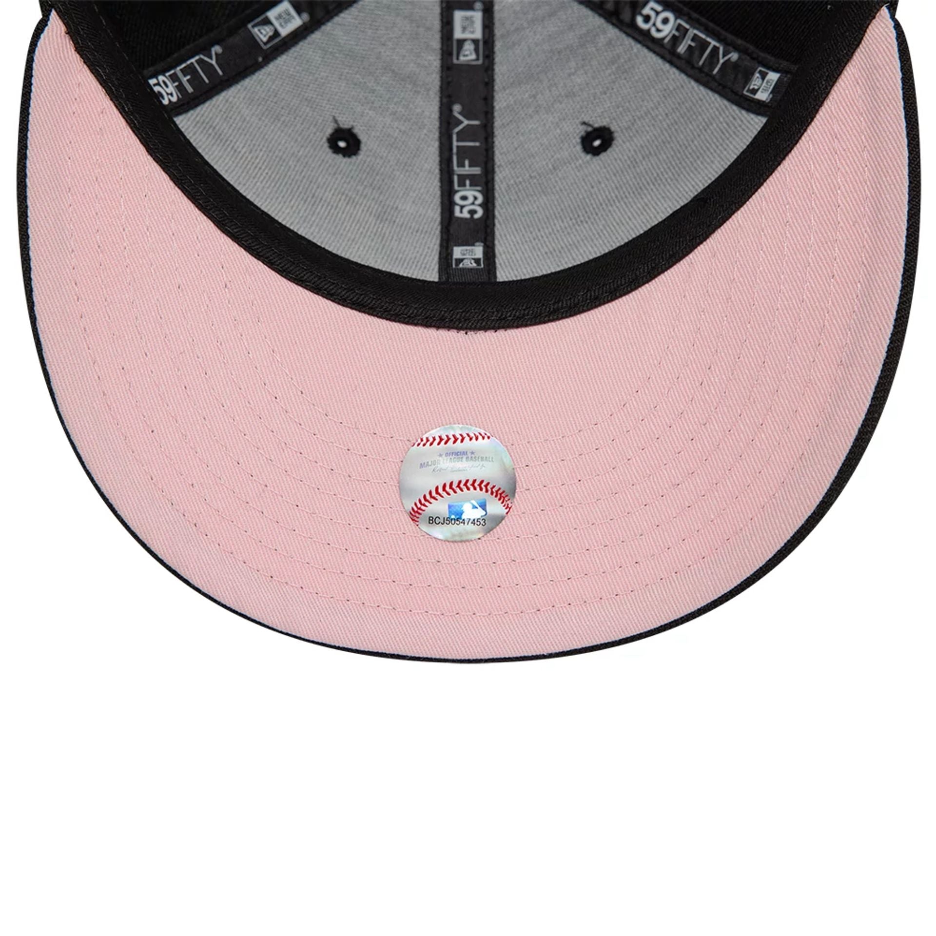 This is a Chicago White Sox Cherry Blossom Black Low Profile 59FIFTY Fitted Cap 2