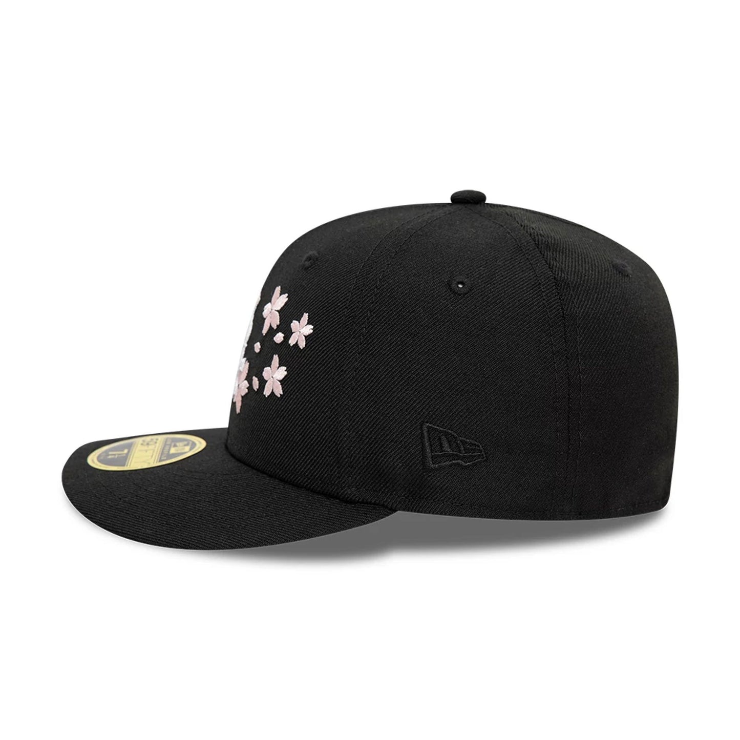 This is a Chicago White Sox Cherry Blossom Black Low Profile 59FIFTY Fitted Cap 4