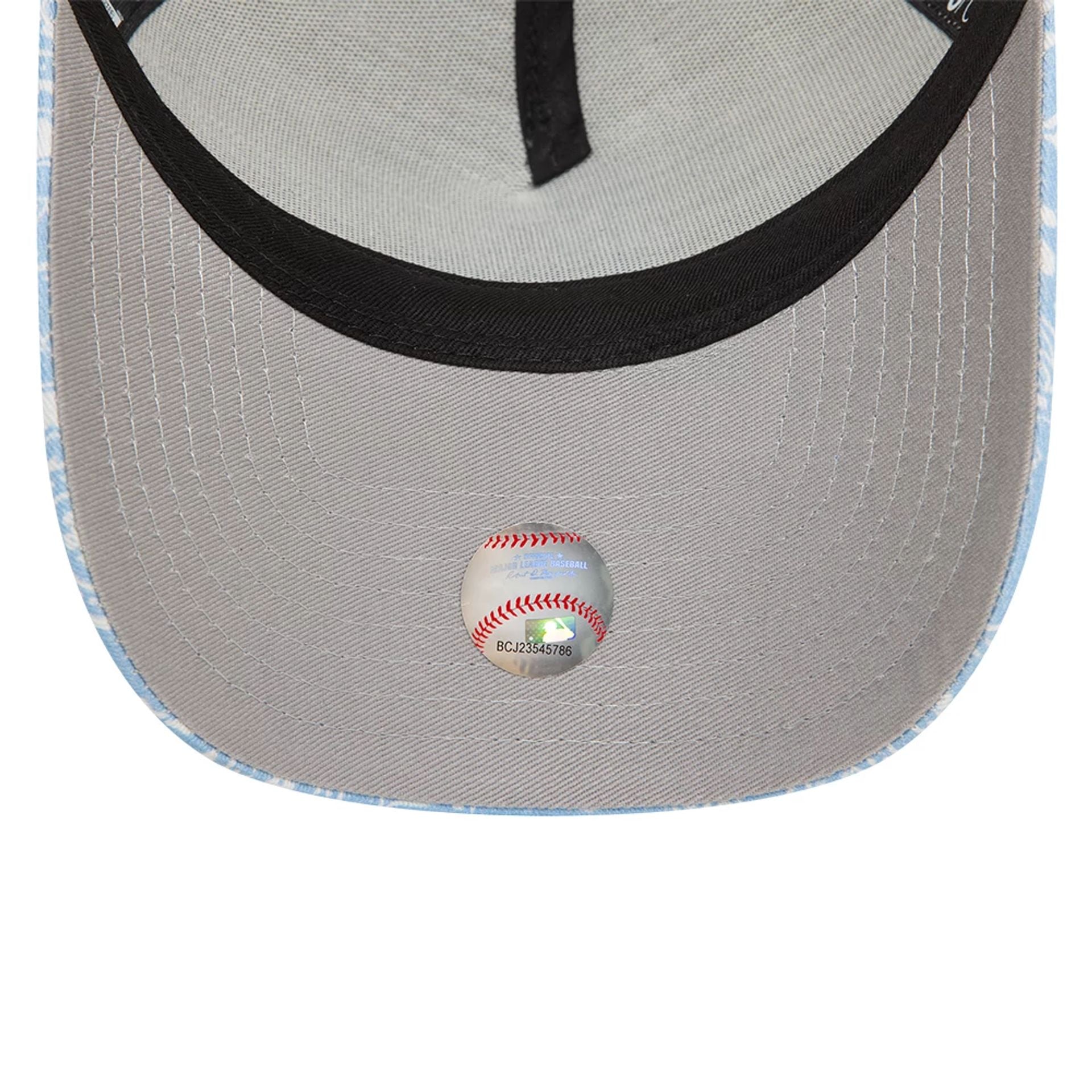 This is a LA Dodgers Pastel Paisley Light Beige 9FORTY A-Frame Adjustable Cap 2