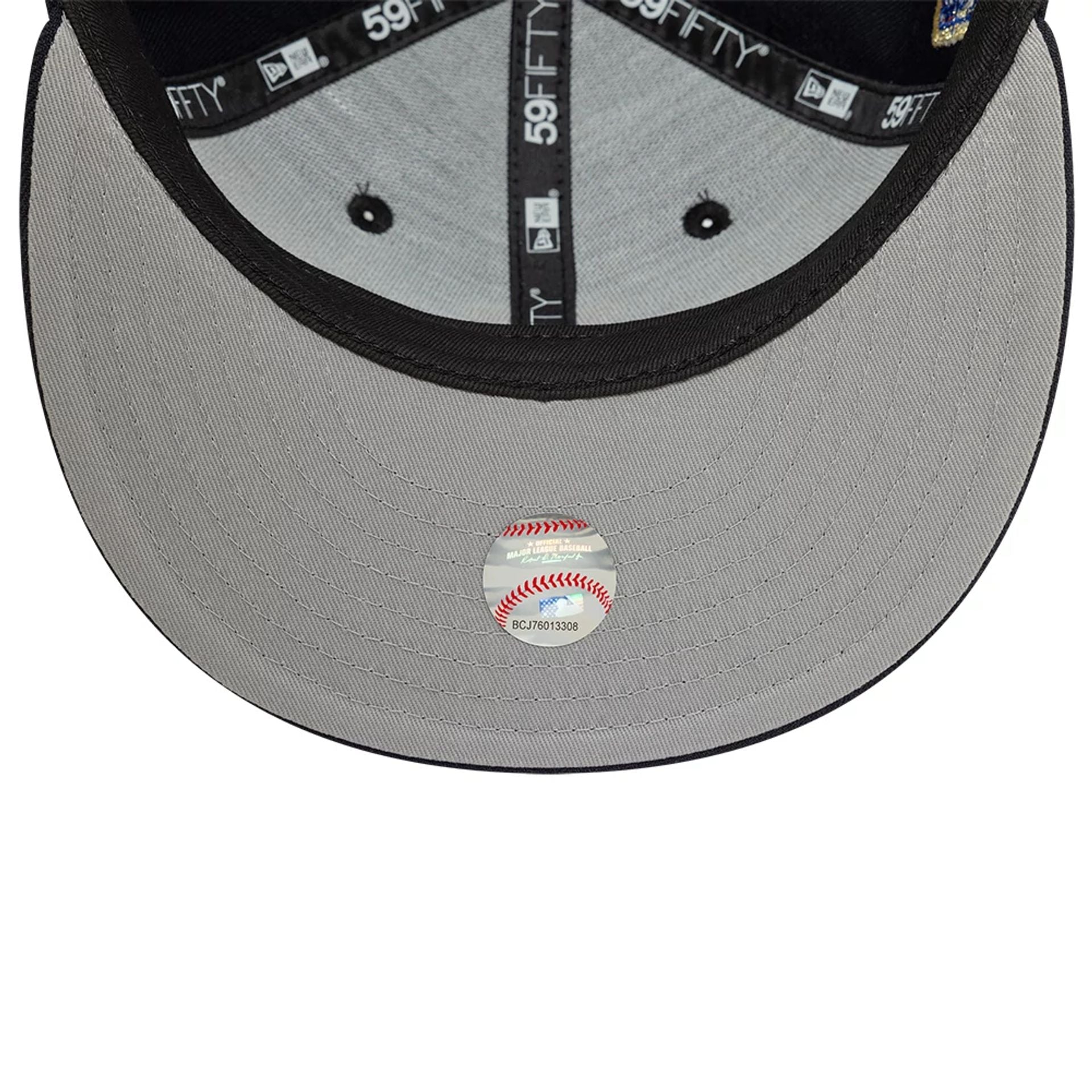 This is a New York Mets MLB London Games Premium Navy 59FIFTY Fitted Cap 2