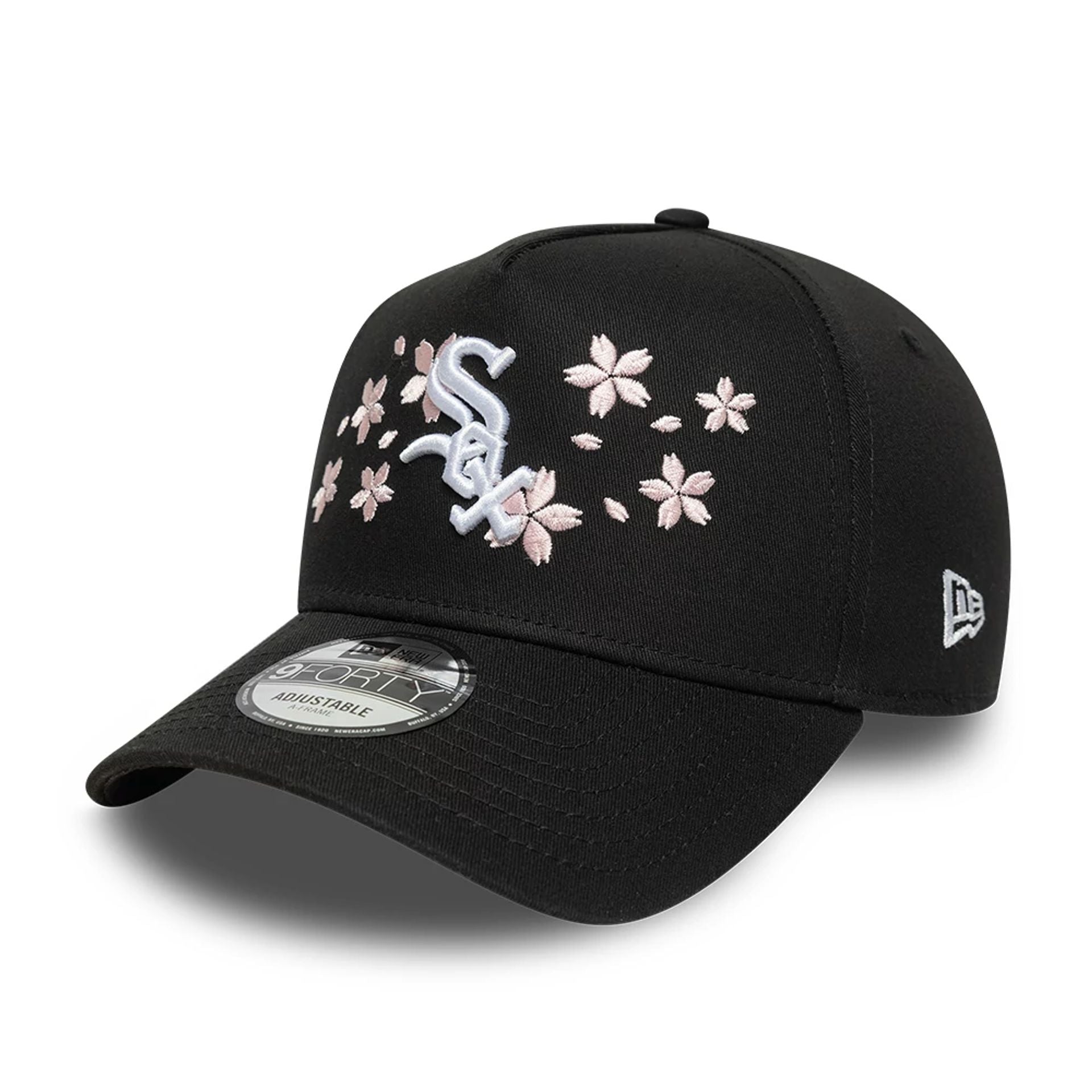 This is a Chicago White Sox Blossom Black 9FORTY A-Frame Adjustable Cap 1