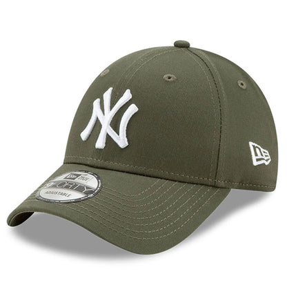 This is a New York Yankees Essential Green 9FORTY Cap 5